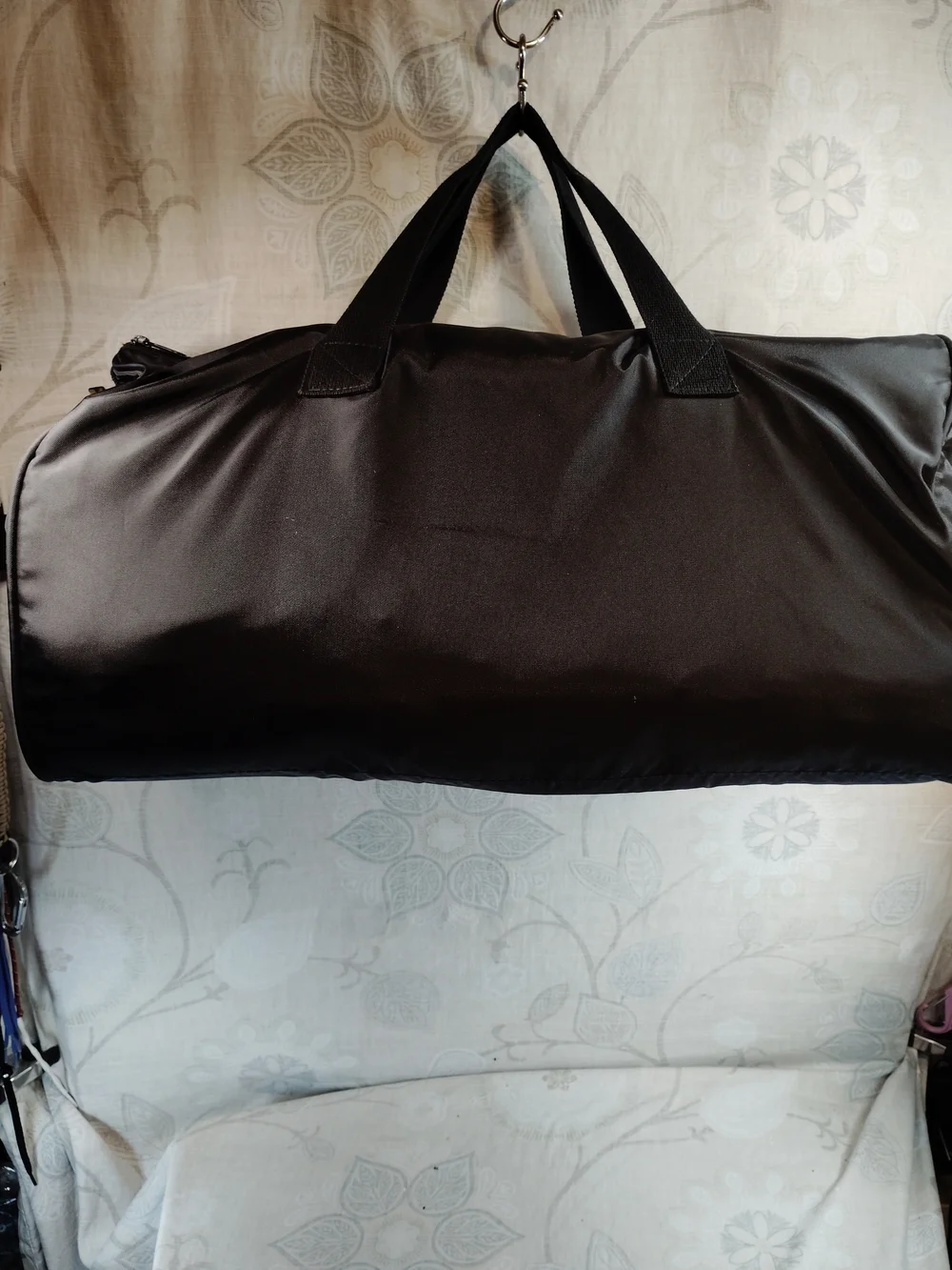 Crate&Barrel Black Men's Duffel Bag with Adjustable Strap